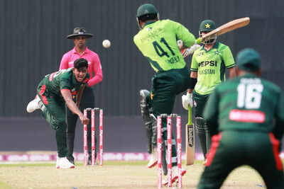 1773233678 bangladesh pakistan cricket.jpg