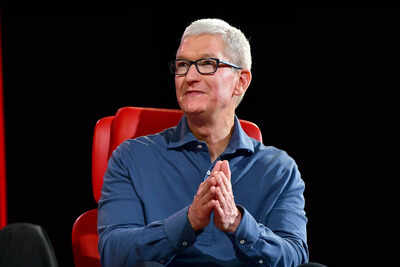 Apple ceo tim cook.jpg