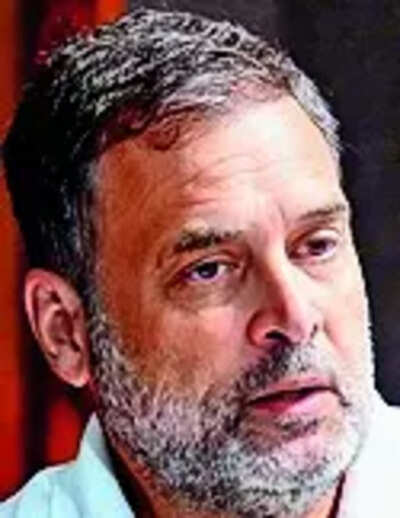 Govt wants to avoid talks on gulf crisis says rahul.jpg