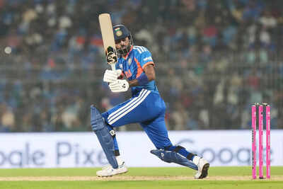 India crushes zimbabwe to revive t20 world cup hopes unbeaten south africa advances to semifinals.jp .jpeg