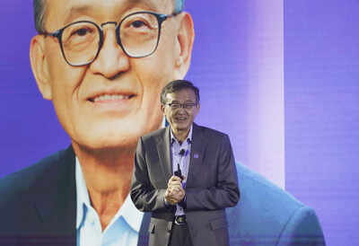Intel ceo lip bu tan.jpg
