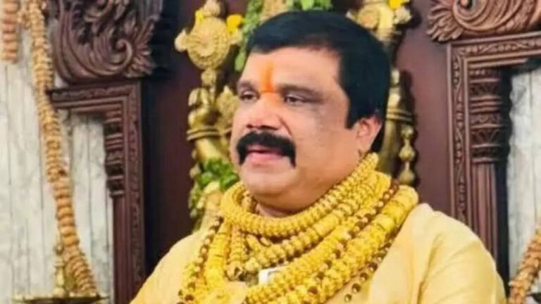 ‘Bangaru Babu’ held with gold worth Rs 2.3 crore; 1.4 kg seized at Delhi airport