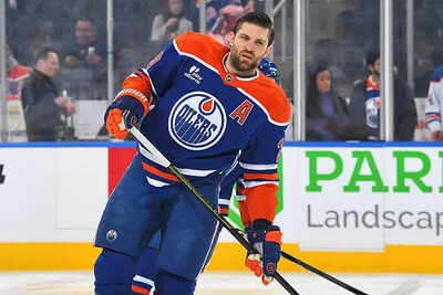 Nhl leon draisaitl 29 of the edmonton oilers participates in warmups prior to the game against the n.jpeg