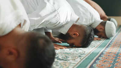 One day two prayers what happens if eid ul fitr falls on friday in 2026 uae fatwa council clears the.jpeg