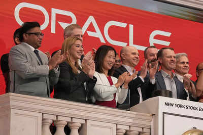 Oracle proves analysts wrong reports best ever quarter in 15 years but one big worry continues.jpg