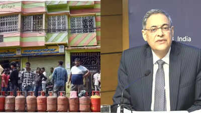 People queue outside an lpg distributor amid supply concerns image credit pti additional secretary g.jpeg