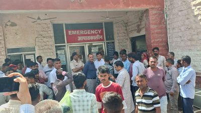 Three workers tragically died from suffocation after inhaling toxic gas while cleaning a sludge tank.png