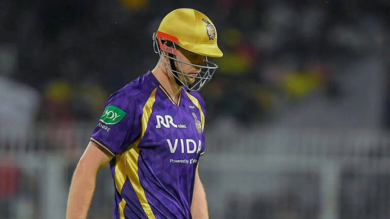 ‘Useless would be understatement’: Green faces fan fury after another flop show