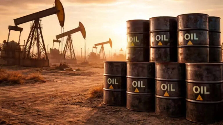 Indian refiners purchase Iranian oil, pay in yuan